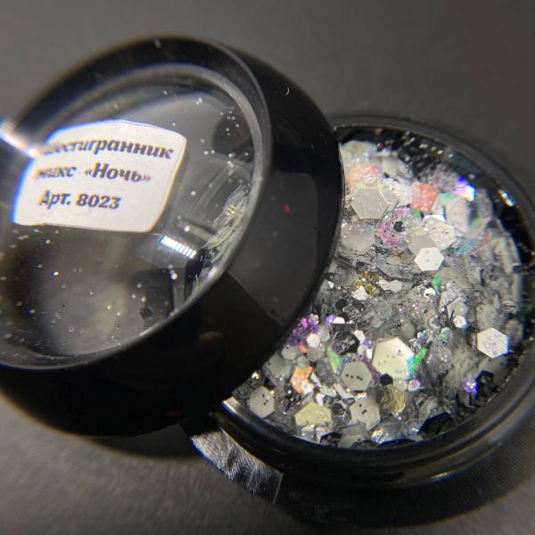 Luxury Nails, Шестигранник микс "Ночь" (светятся в темноте) Арт. 8023